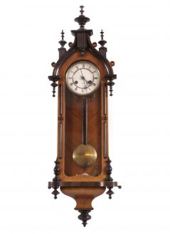Антикварные  настенные часы "Junghans"
