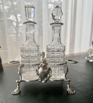 Антикварная серебряная подставка